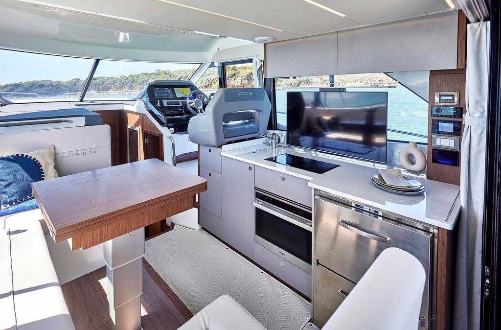 BENETEAU ANTARES 12 FLY