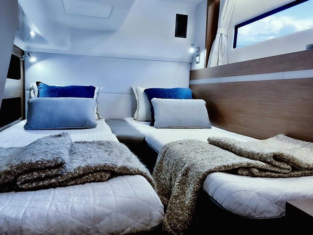 BENETEAU ANTARES 12 FLY