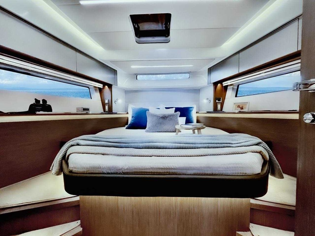 BENETEAU ANTARES 12 FLY