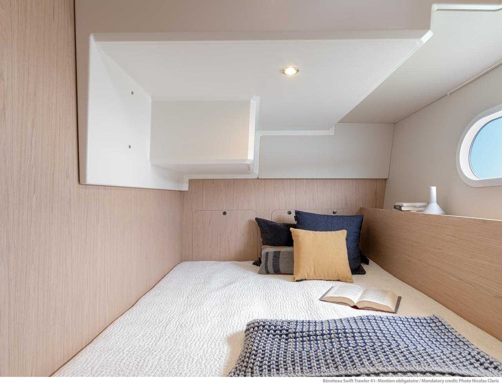 BENETEAU SWIFT TRAWLER 37 SEDAN