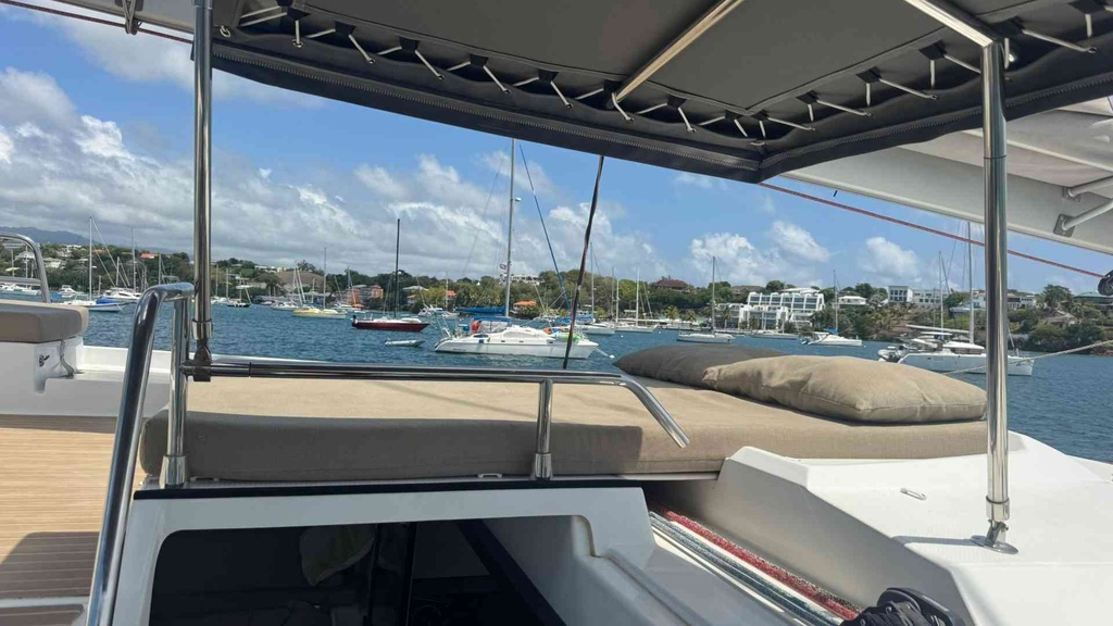 FOUNTAINE PAJOT SAONA 47 