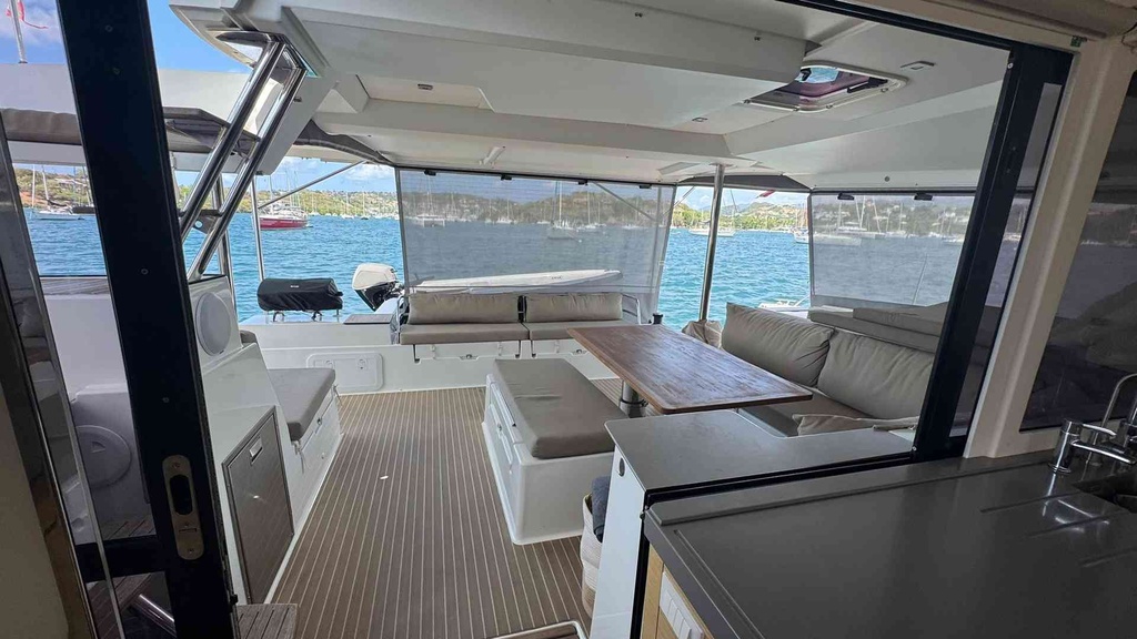 FOUNTAINE PAJOT SAONA 47 