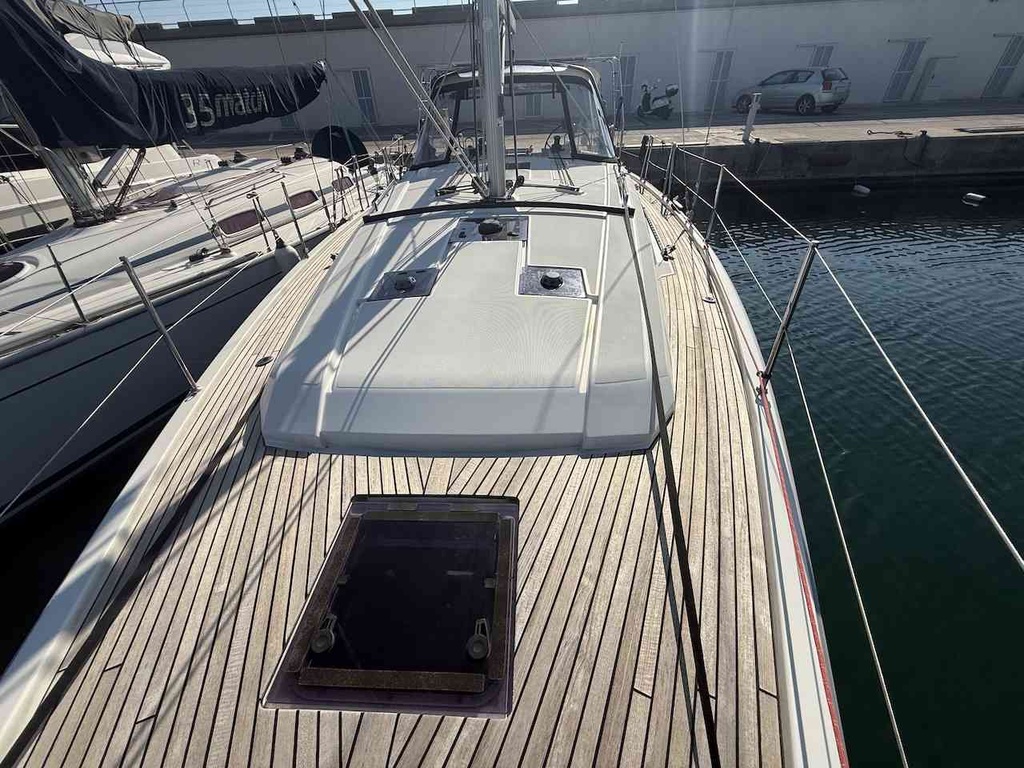 ​BENETEAU OCEANIS 41.1