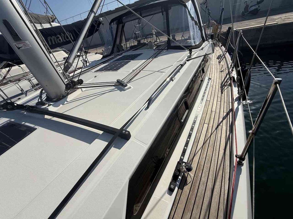​BENETEAU OCEANIS 41.1