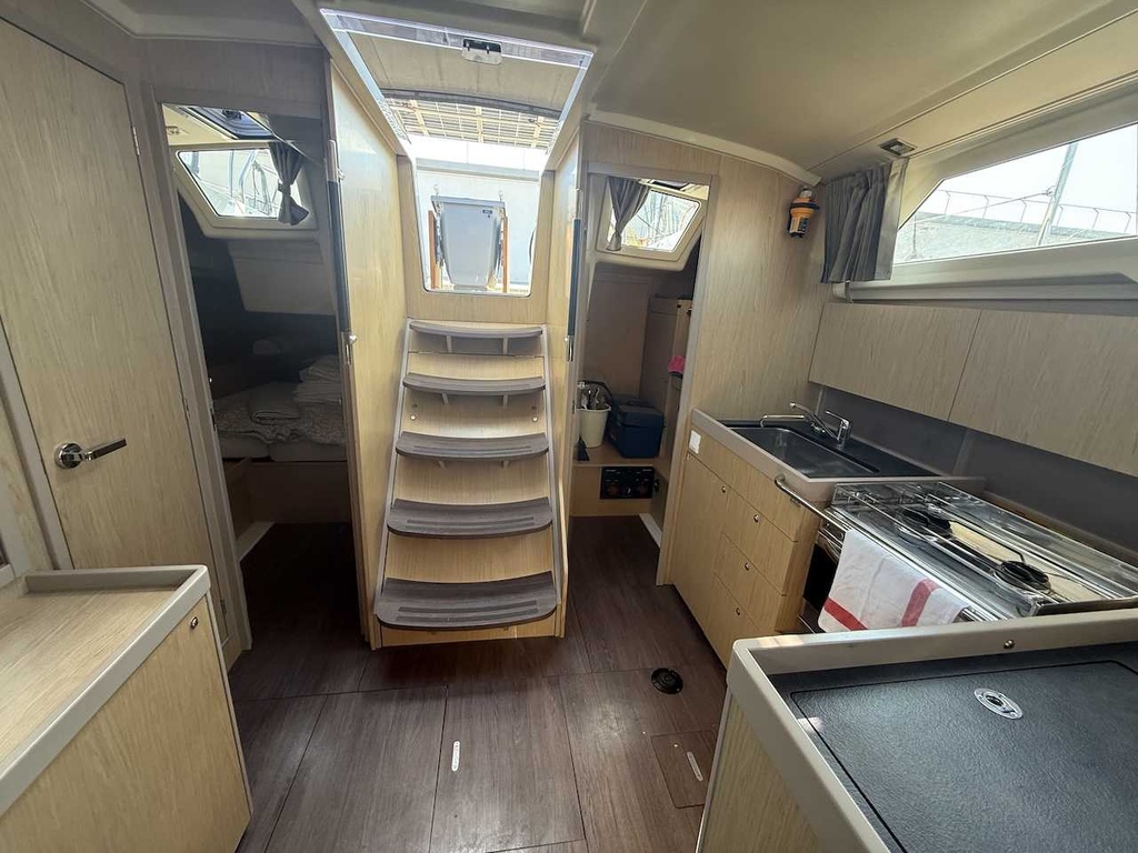 ​BENETEAU OCEANIS 41.1