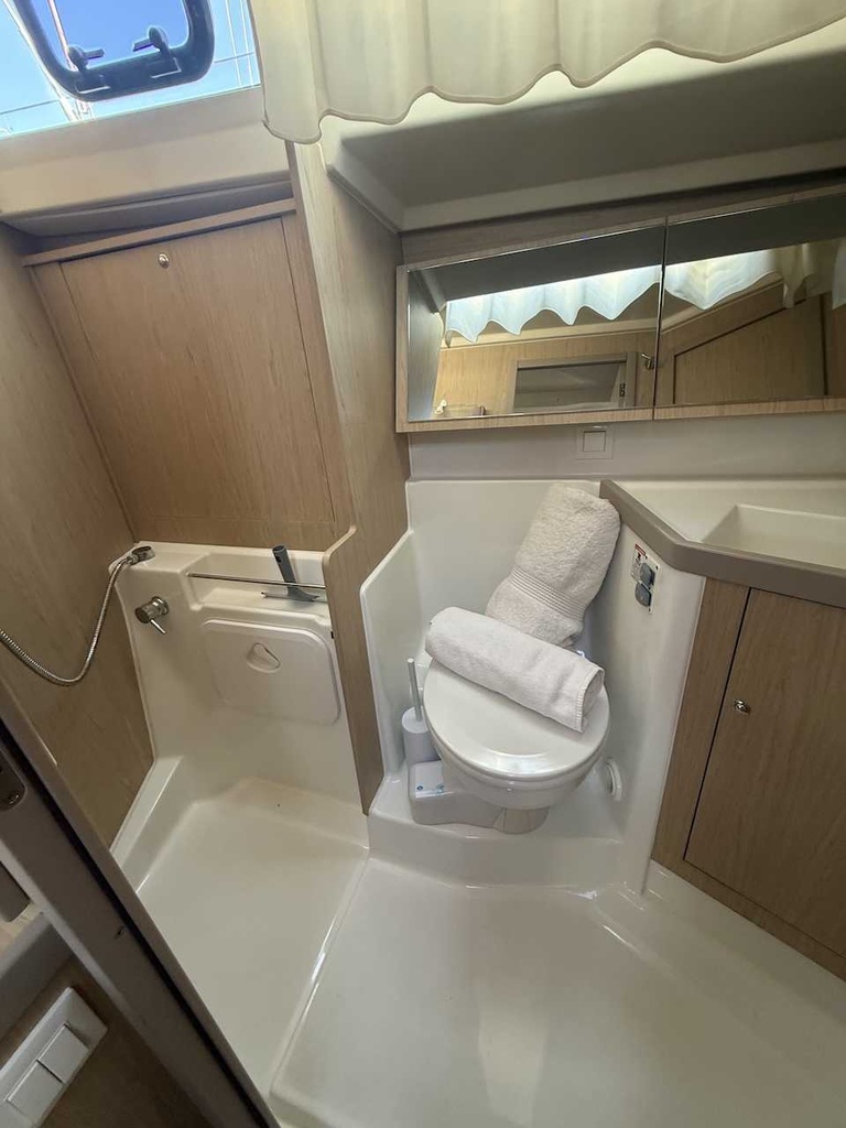 ​BENETEAU OCEANIS 41.1