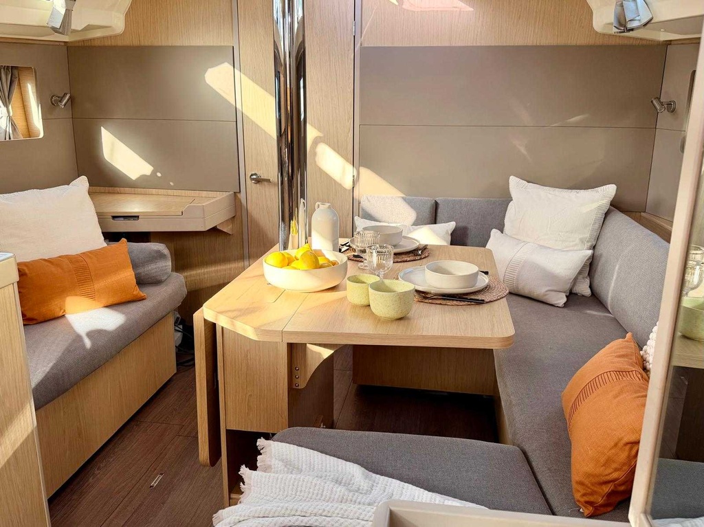 ​BENETEAU OCEANIS 41.1
