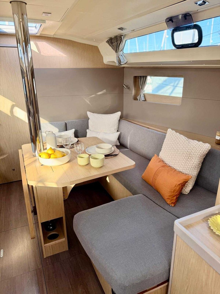 ​BENETEAU OCEANIS 41.1