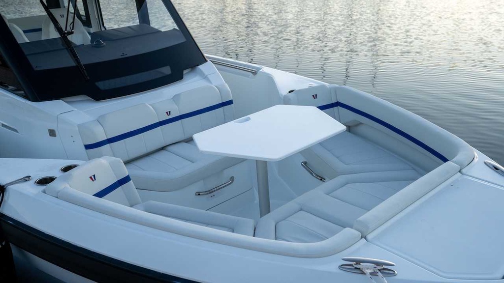 WELLCRAFT 28 EXPLORER