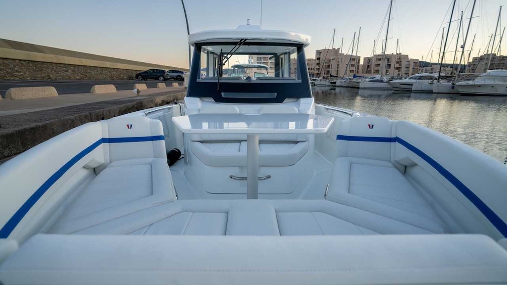 WELLCRAFT 28 EXPLORER