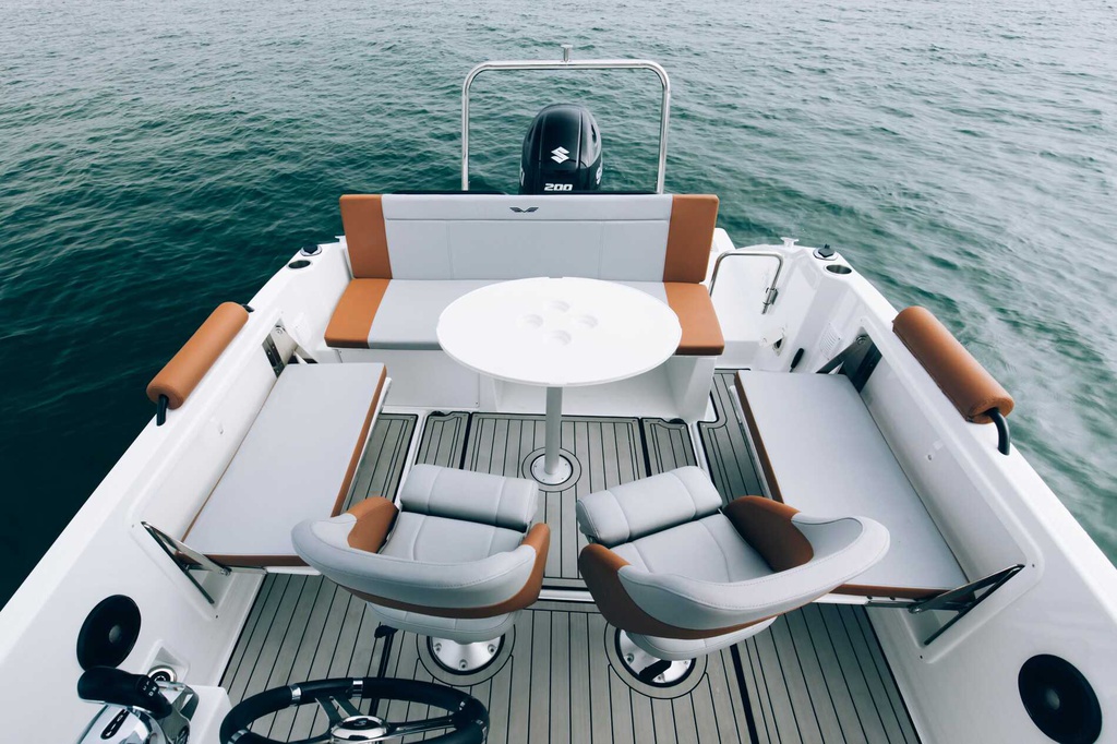 BENETEAU FLYER 7 SPACEDECK