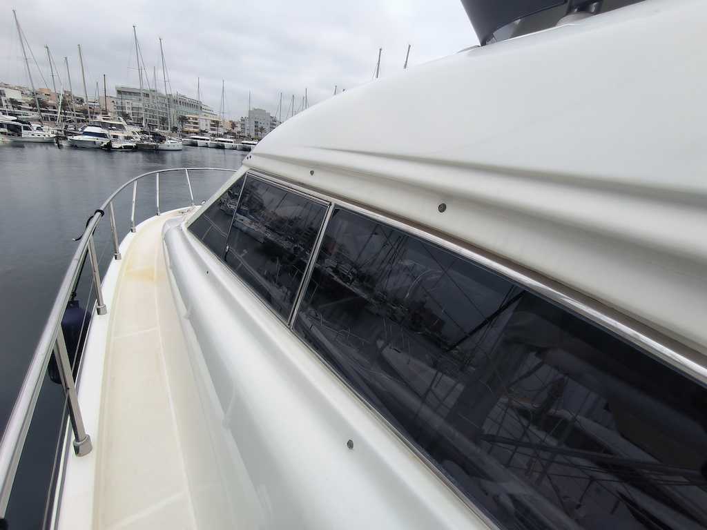 FERRETTI YACHTS 430