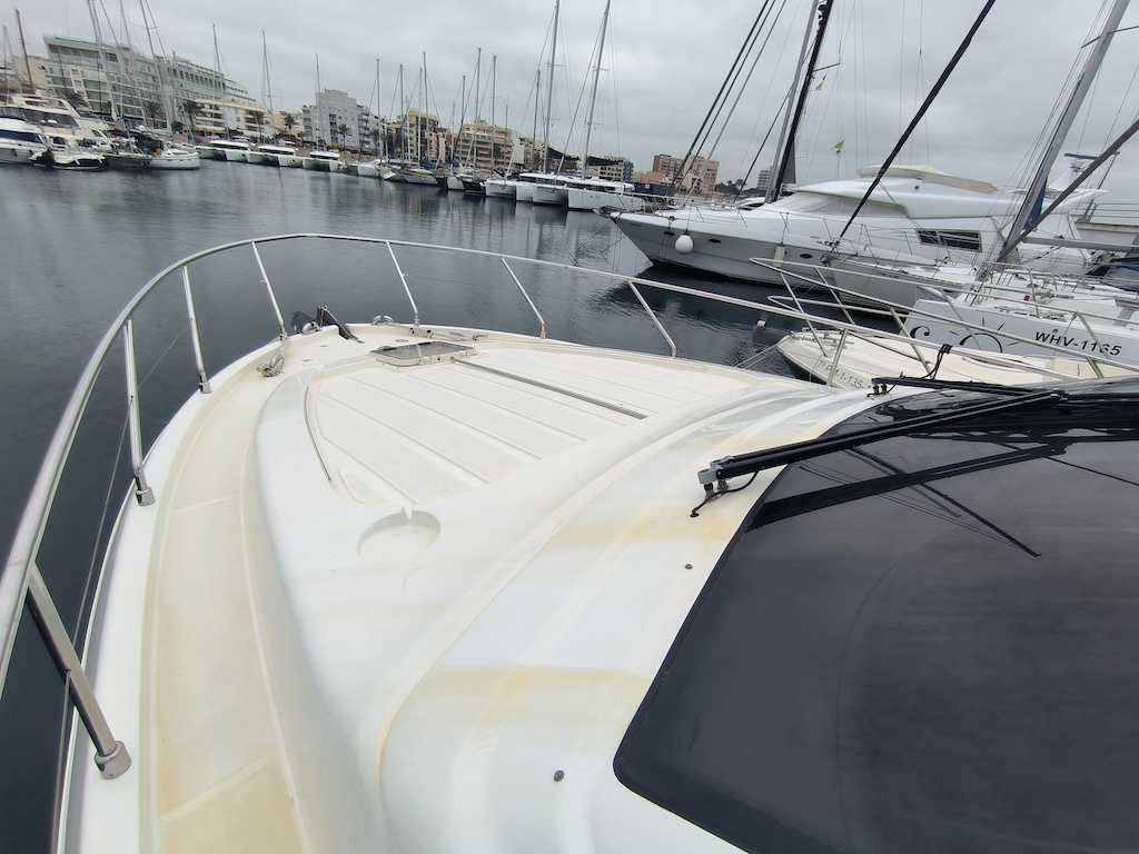 FERRETTI YACHTS 430