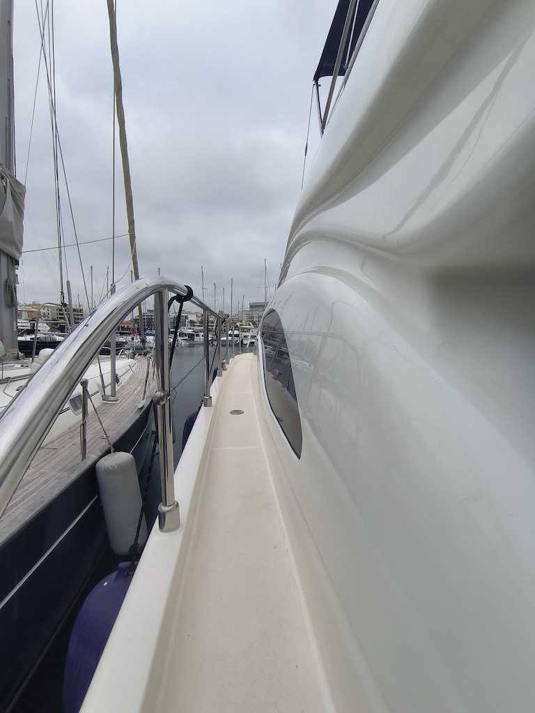 FERRETTI YACHTS 430