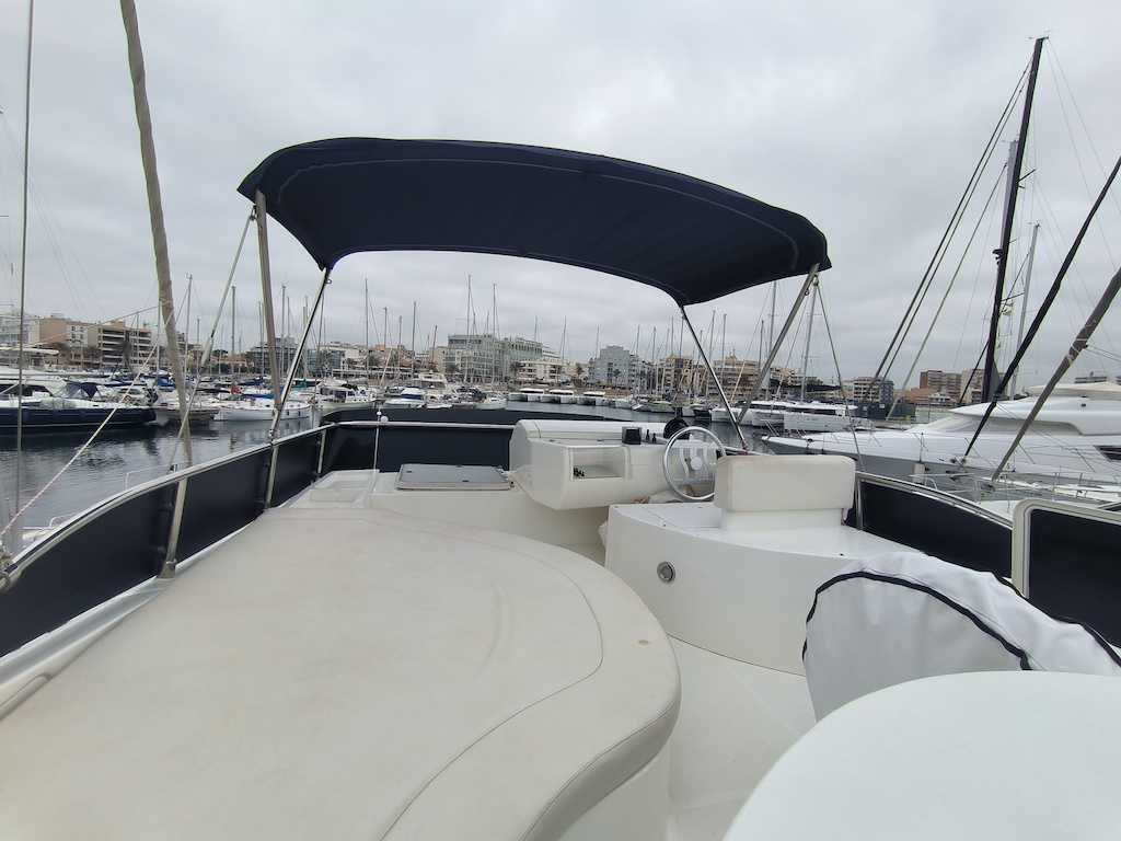 FERRETTI YACHTS 430