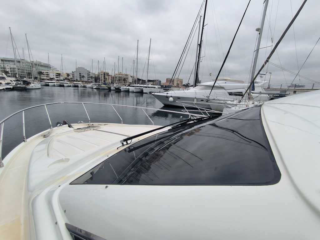 FERRETTI YACHTS 430