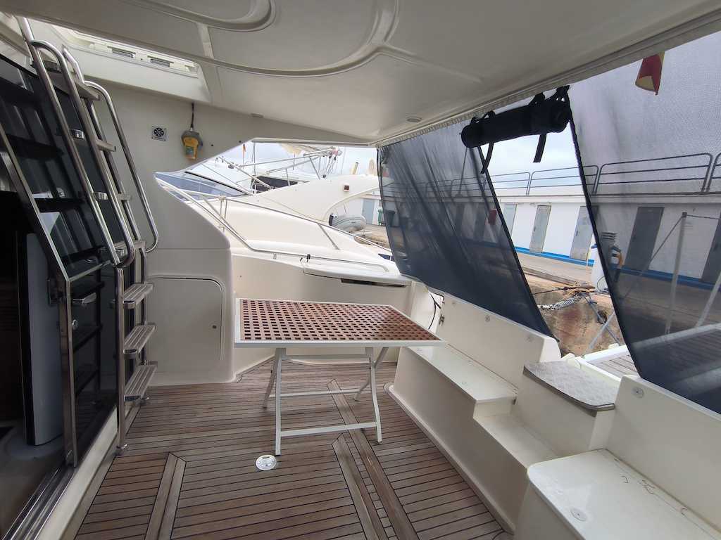 FERRETTI YACHTS 430