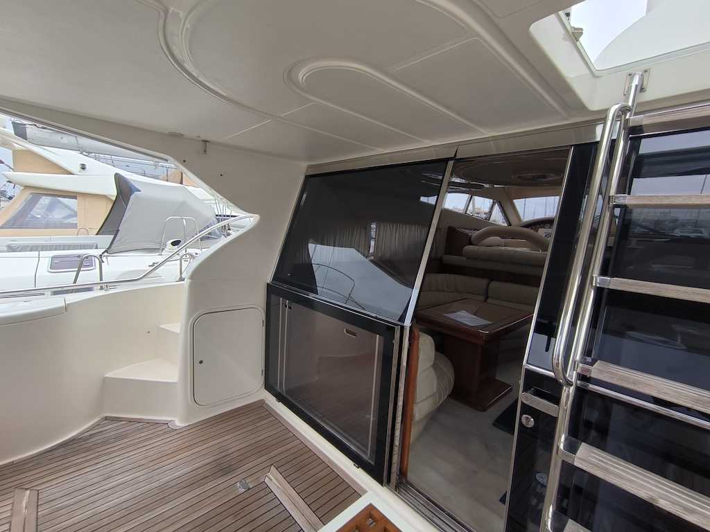 FERRETTI YACHTS 430