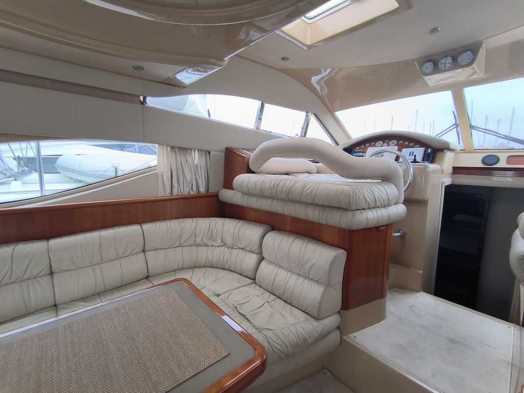 FERRETTI YACHTS 430