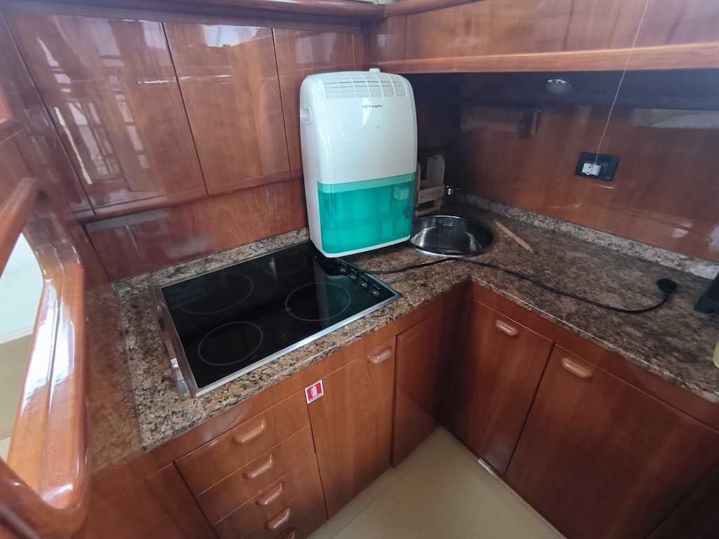 FERRETTI YACHTS 430