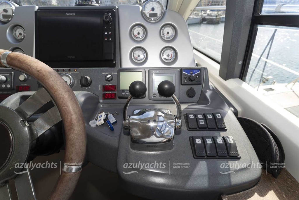 AZIMUT 43 S
