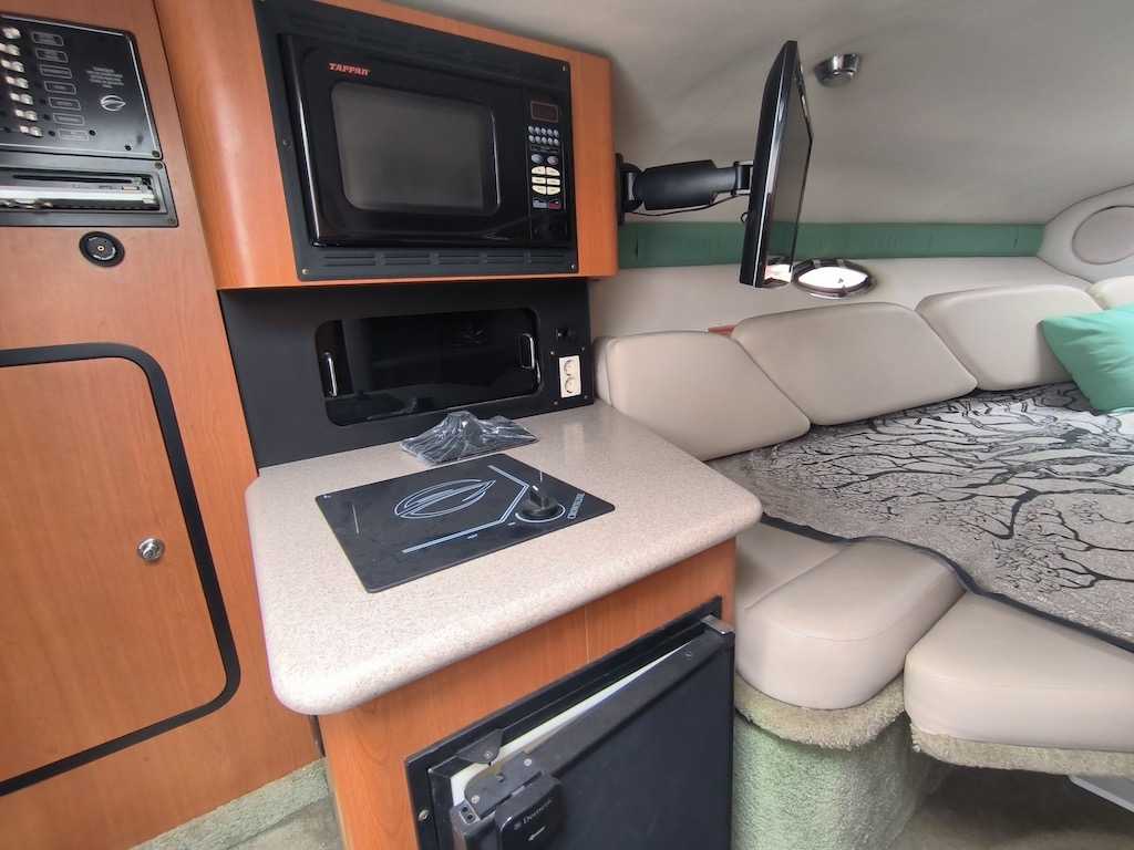 CROWNLINE 315 SCR