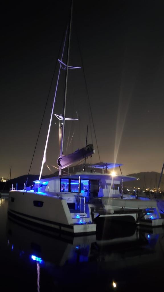 FOUNTAINE PAJOT SAONA 47