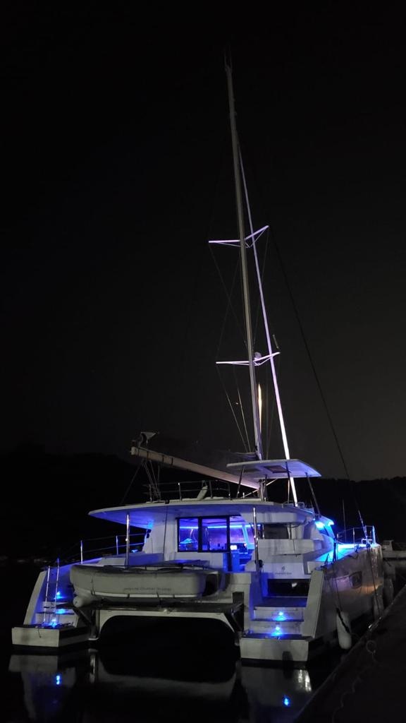 FOUNTAINE PAJOT SAONA 47