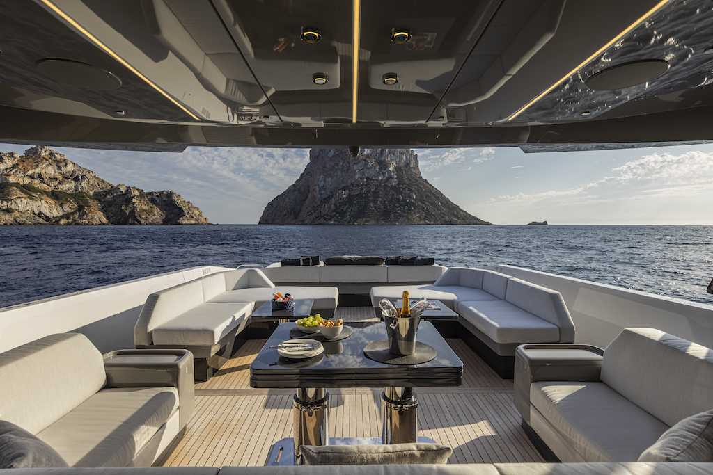 ARCADIA YACHTS SHERPA 60