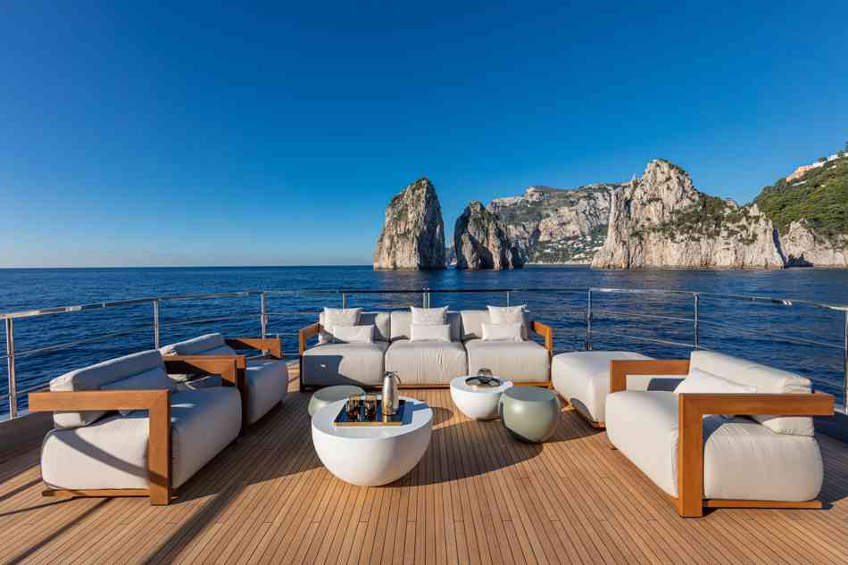 ARCADIA YACHTS SHERPA 80