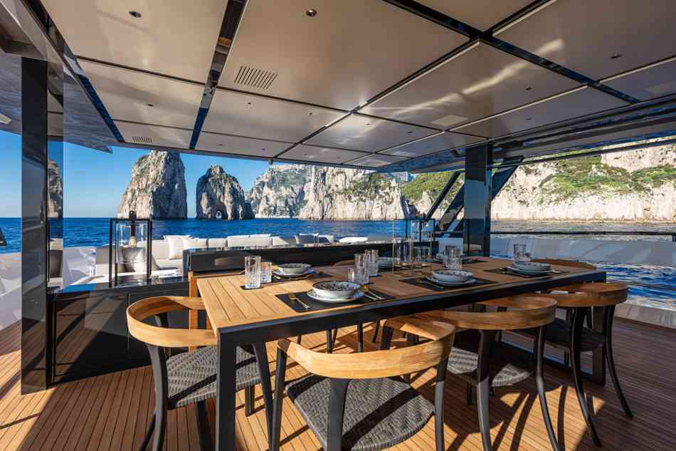 ARCADIA YACHTS SHERPA 80