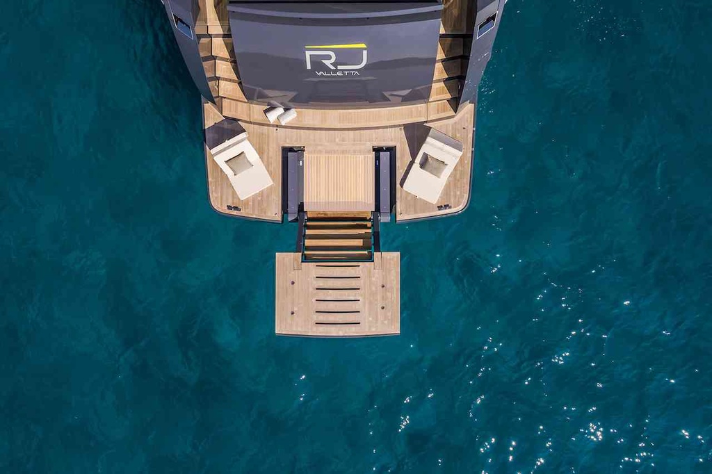 ARCADIA YACHTS A105