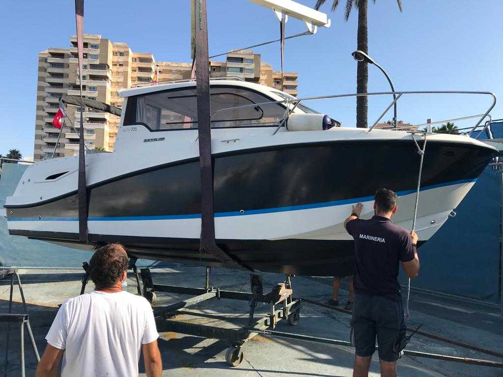 QUICKSILVER ACTIV 705 CRUISER OB