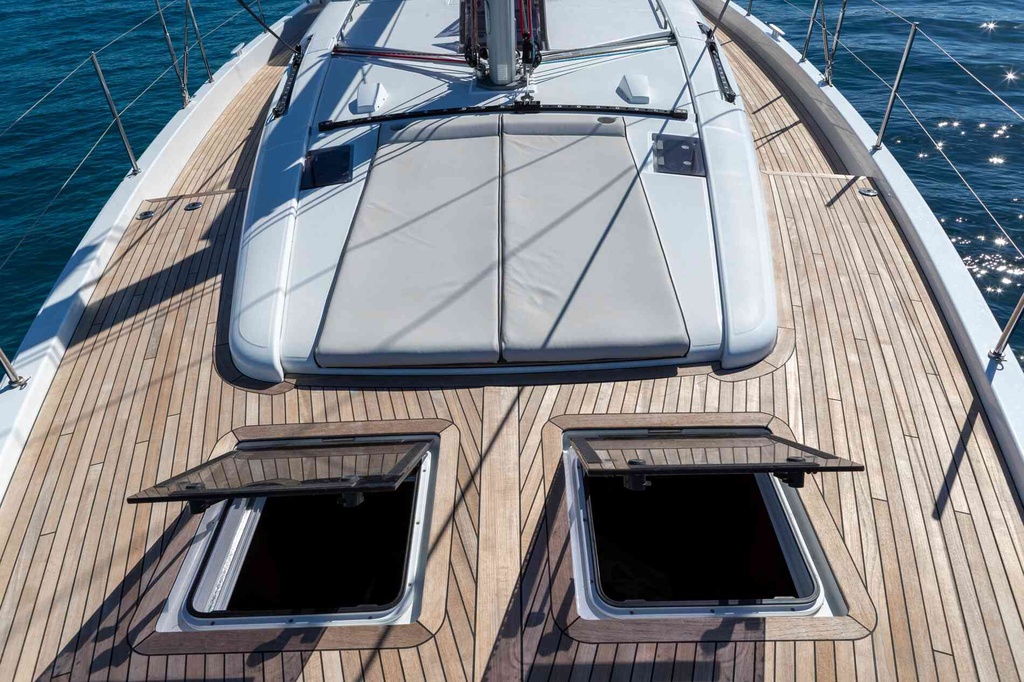 BENETEAU OCEANIS YACHT 54