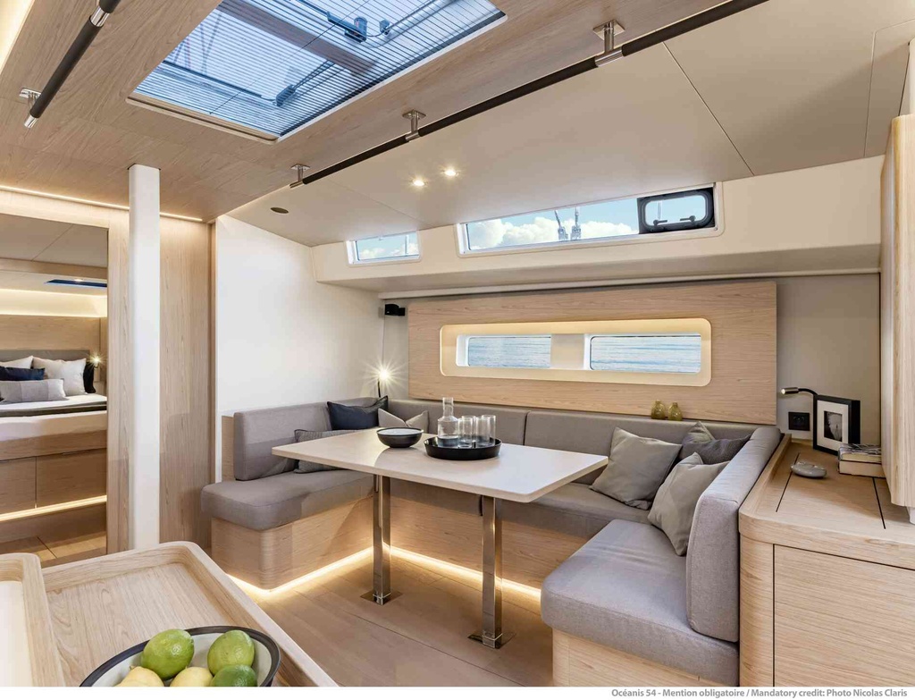 BENETEAU OCEANIS YACHT 54