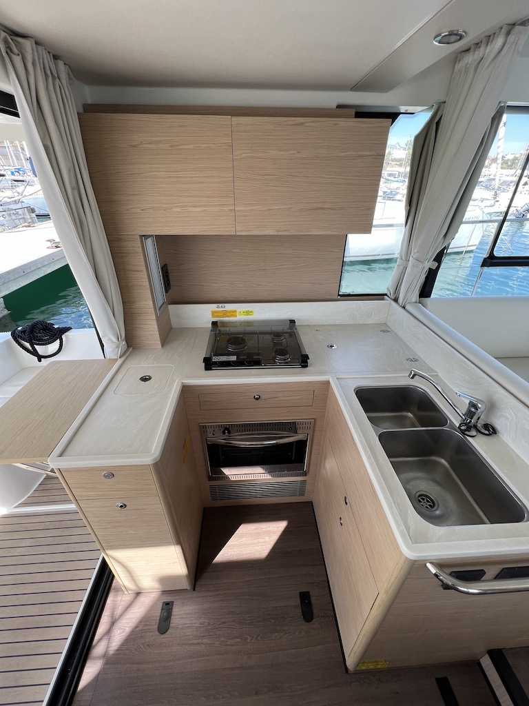 BENETEAU SWIFT TRAWLER 41 FLY