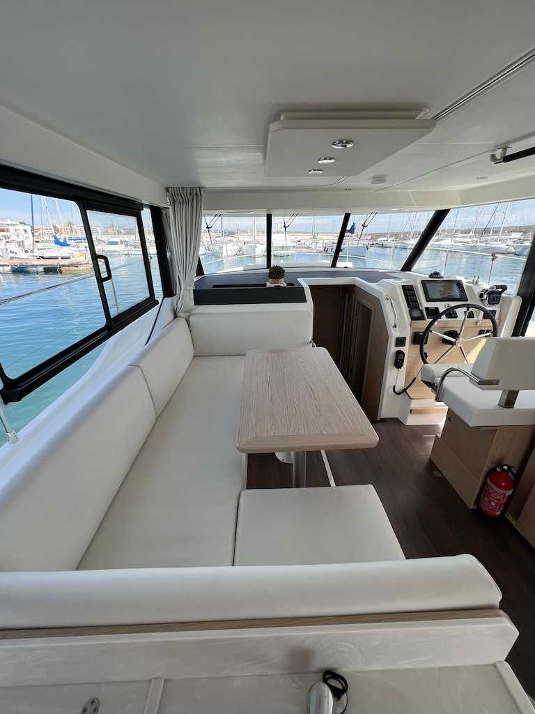 BENETEAU SWIFT TRAWLER 41 FLY