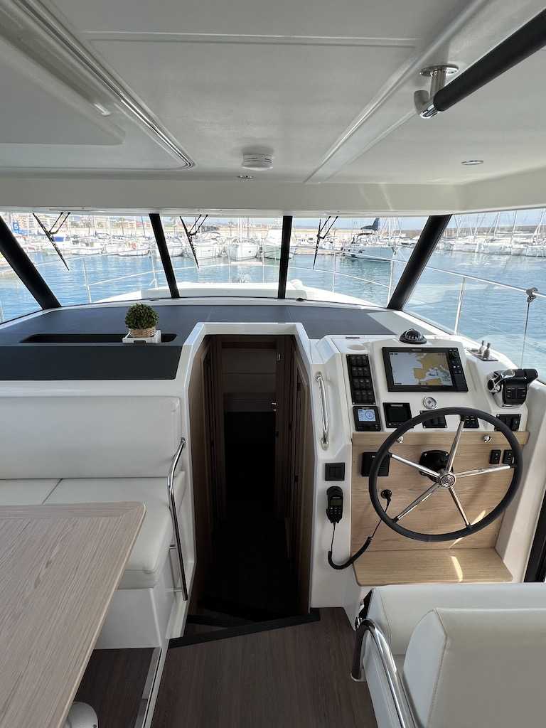 BENETEAU SWIFT TRAWLER 41 FLY