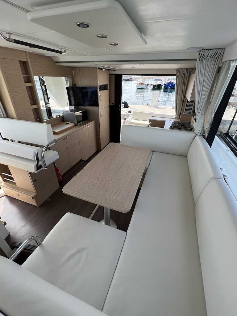 BENETEAU SWIFT TRAWLER 41 FLY