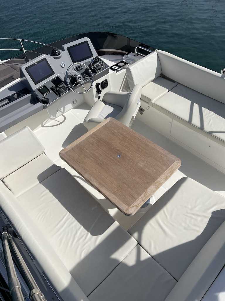 BENETEAU SWIFT TRAWLER 41 FLY