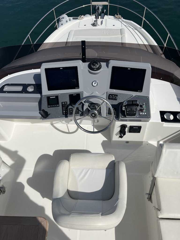 BENETEAU SWIFT TRAWLER 41 FLY