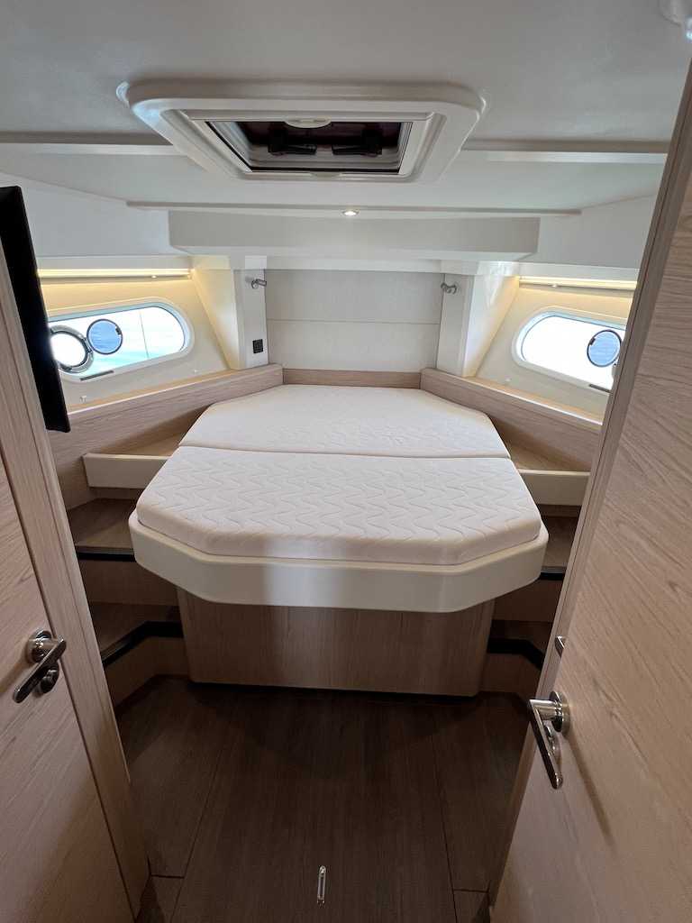 BENETEAU SWIFT TRAWLER 41 FLY