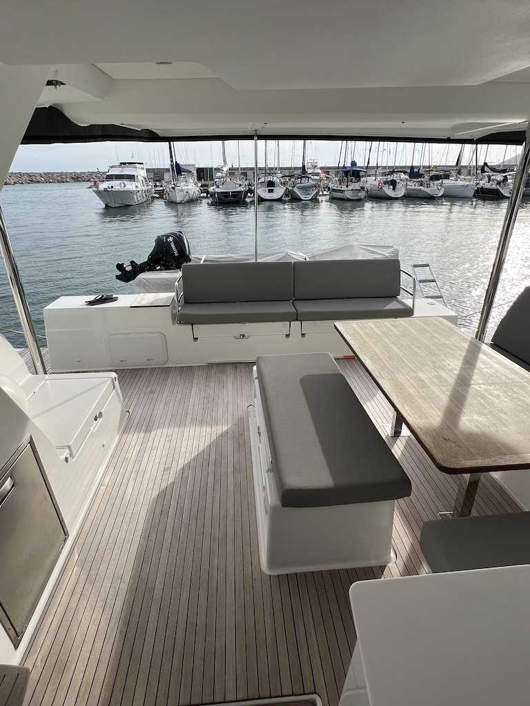 FOUNTAINE PAJOT SAONA 47