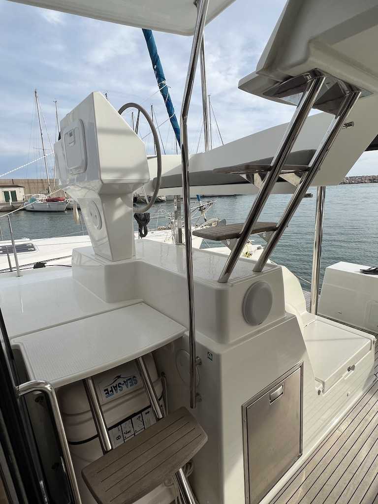 FOUNTAINE PAJOT SAONA 47