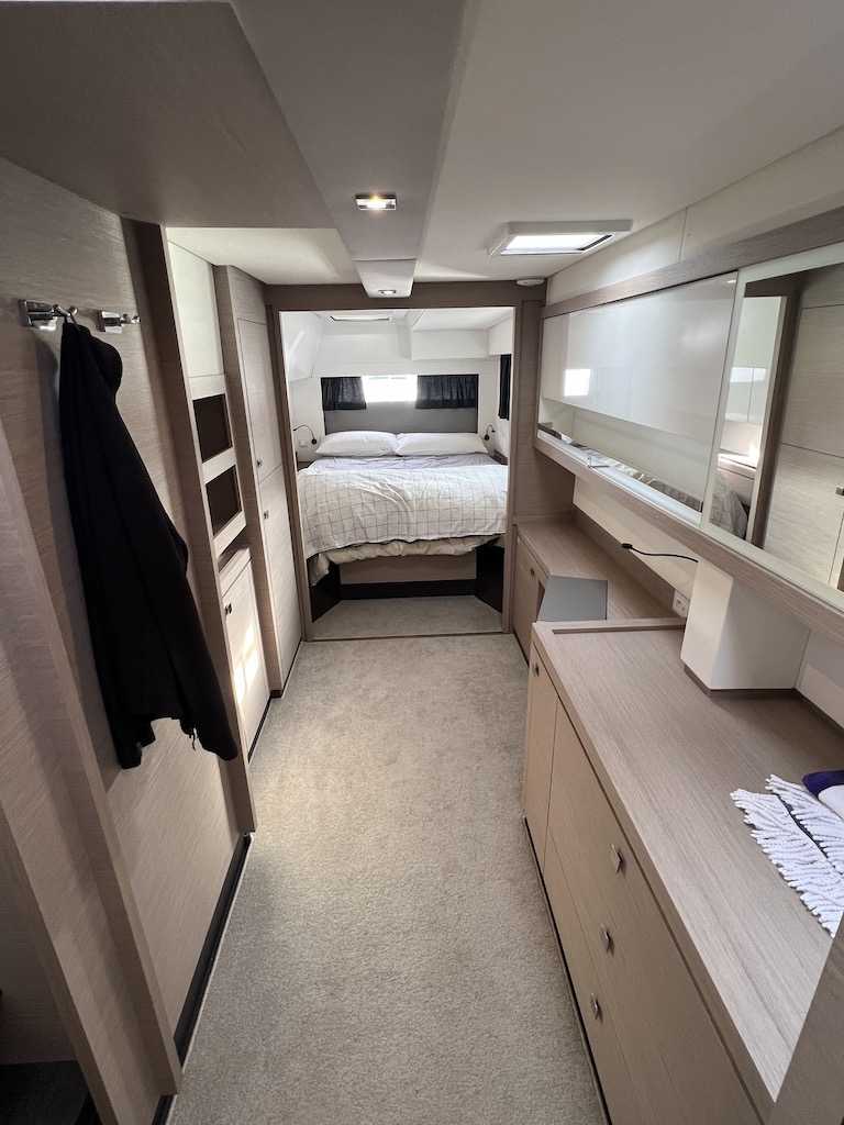 FOUNTAINE PAJOT SAONA 47