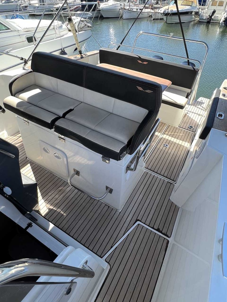 BENETEAU FLYER 8.8 SPACEDECK