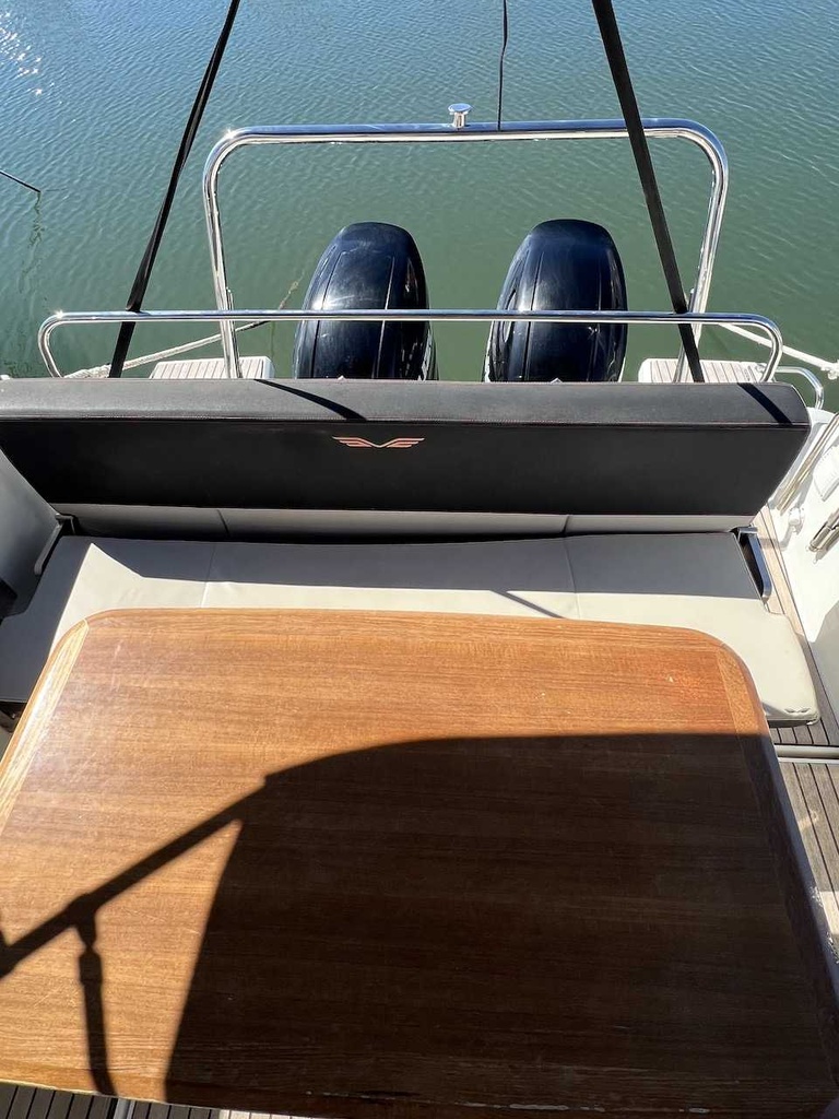 BENETEAU FLYER 8.8 SPACEDECK