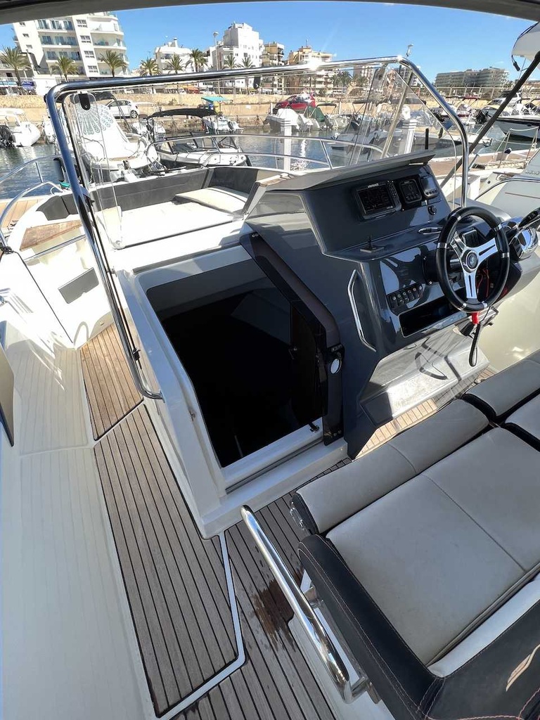 BENETEAU FLYER 8.8 SPACEDECK