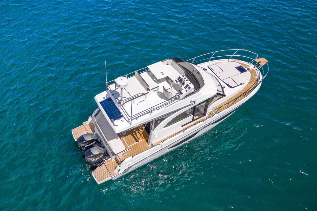 BENETEAU ANTARES 11 OB FLY 