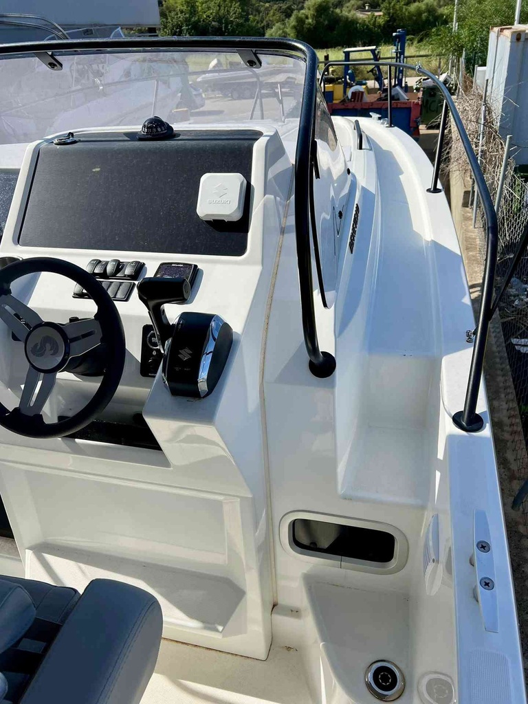 BENETEAU FLYER 8 SUNDECK V2